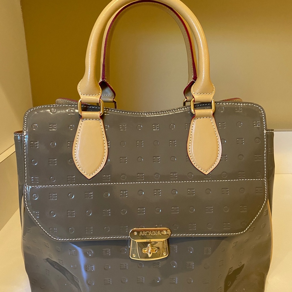Arcadia Large Handbag, Logo patent leather, Gray-Brown